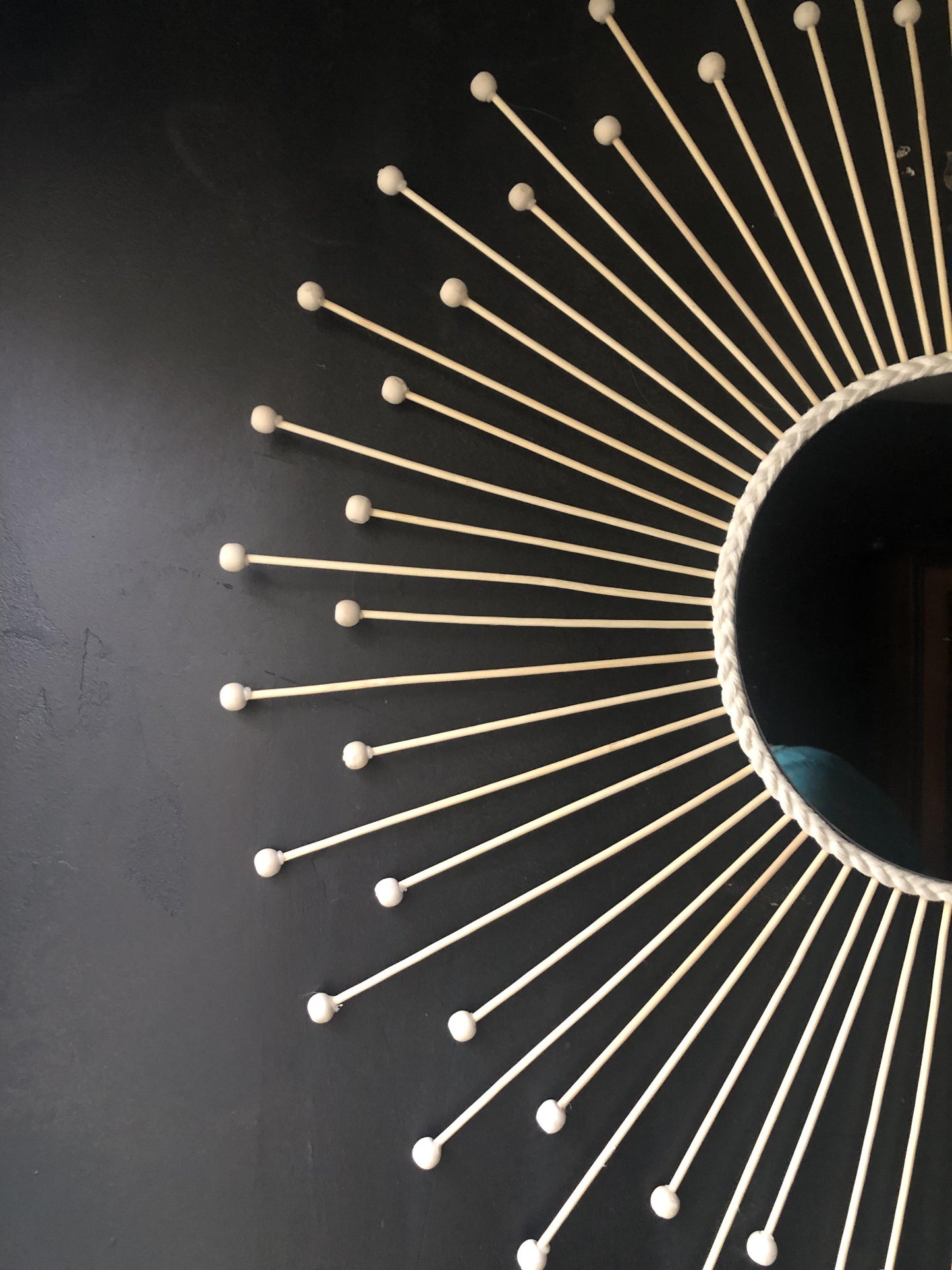 Miroir soleil écru tout en bois avec perles écrues 60cm