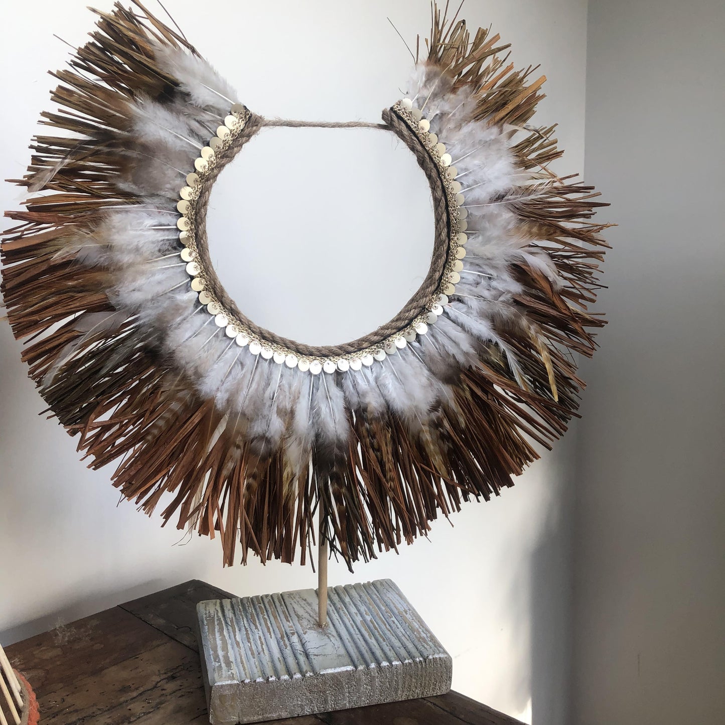 Miroir bohème sur pied esprit ethnique bleu et vertes avec dorures 47 cm