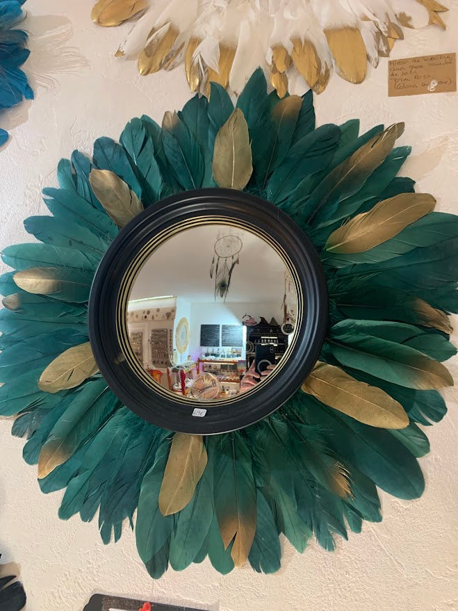 Miroir de sorcière avec grandes plumes vertes et dorées 50cm