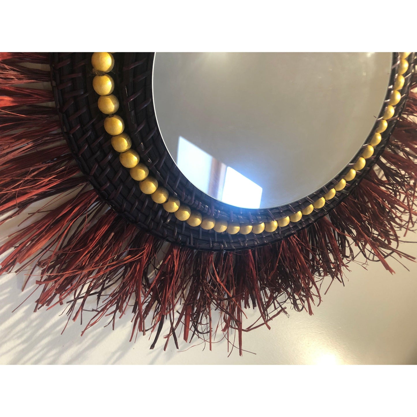 Miroir couleurs automnales rotin, raphia et perles jaunes dorées