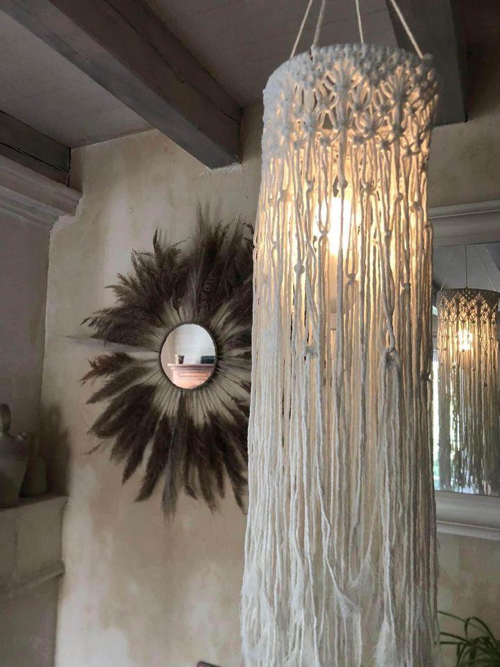 Suspension en macramé avec ampoules à piles