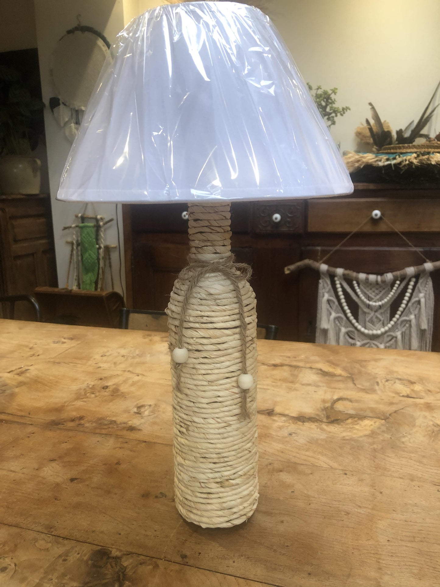 Lampe sur pied en corde de maïs naturelle