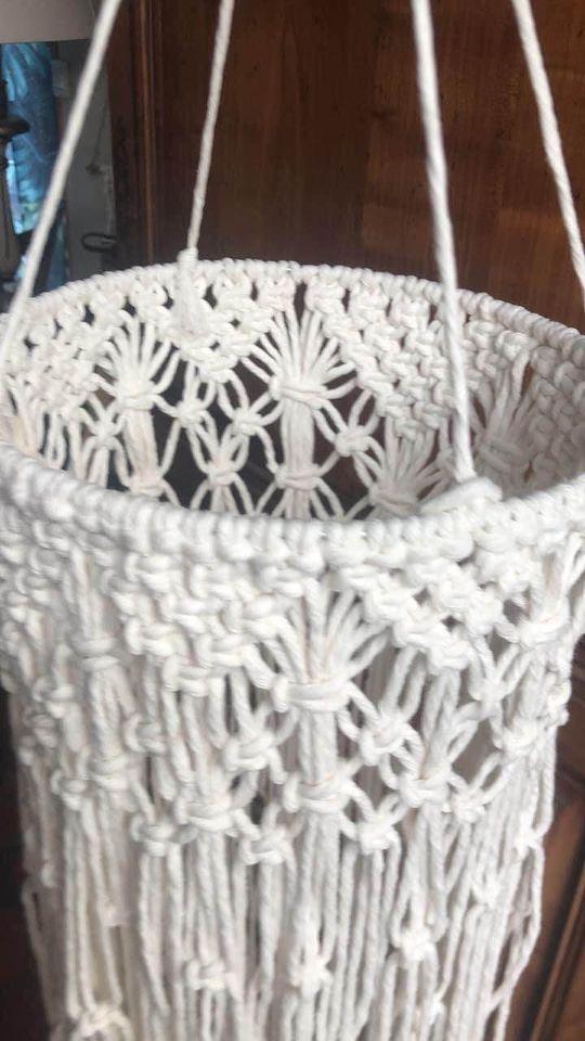 Suspension en macramé avec ampoules à piles
