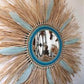 Miroir en raphia naturel avec plumes et perles turquoises
